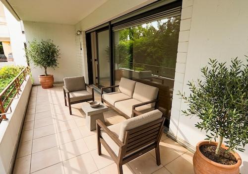 Balkon möbliert