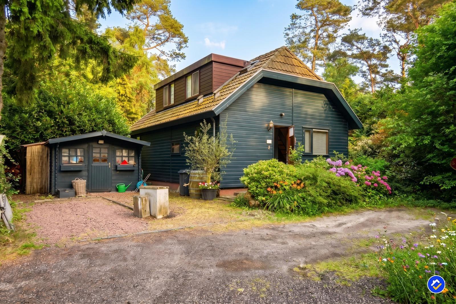 kaufen-freistehendes-ferienhaus-doornspijk-aussenansicht-gartenhaus-recreatieadviseurs-vakantiehuistekoop-nl.jpg