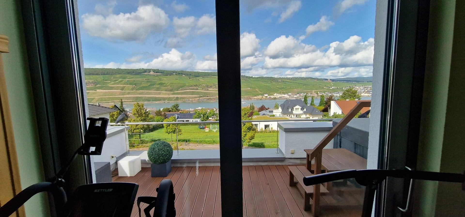 Blick vom Balkon & Jacuzzi