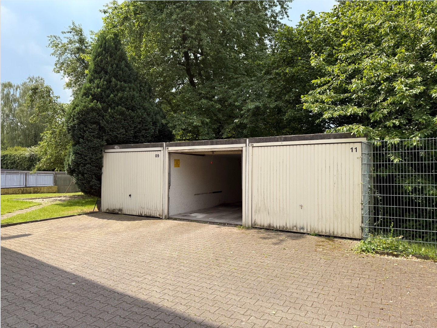 Garage Außenansicht