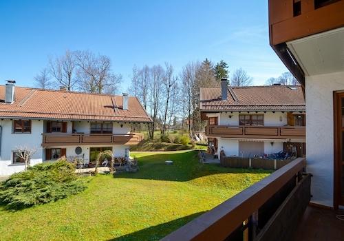 Schöner Blick vom Balkon im Obergeschoss