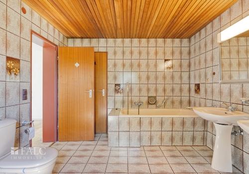 Badezimmer-1. Obergeschoss