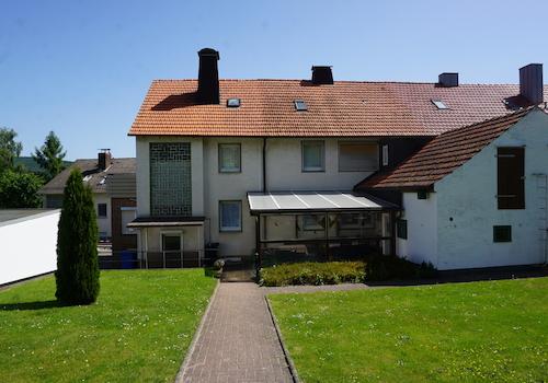 Hausrückseite