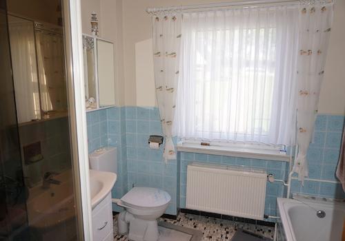 Badezimmer EG
