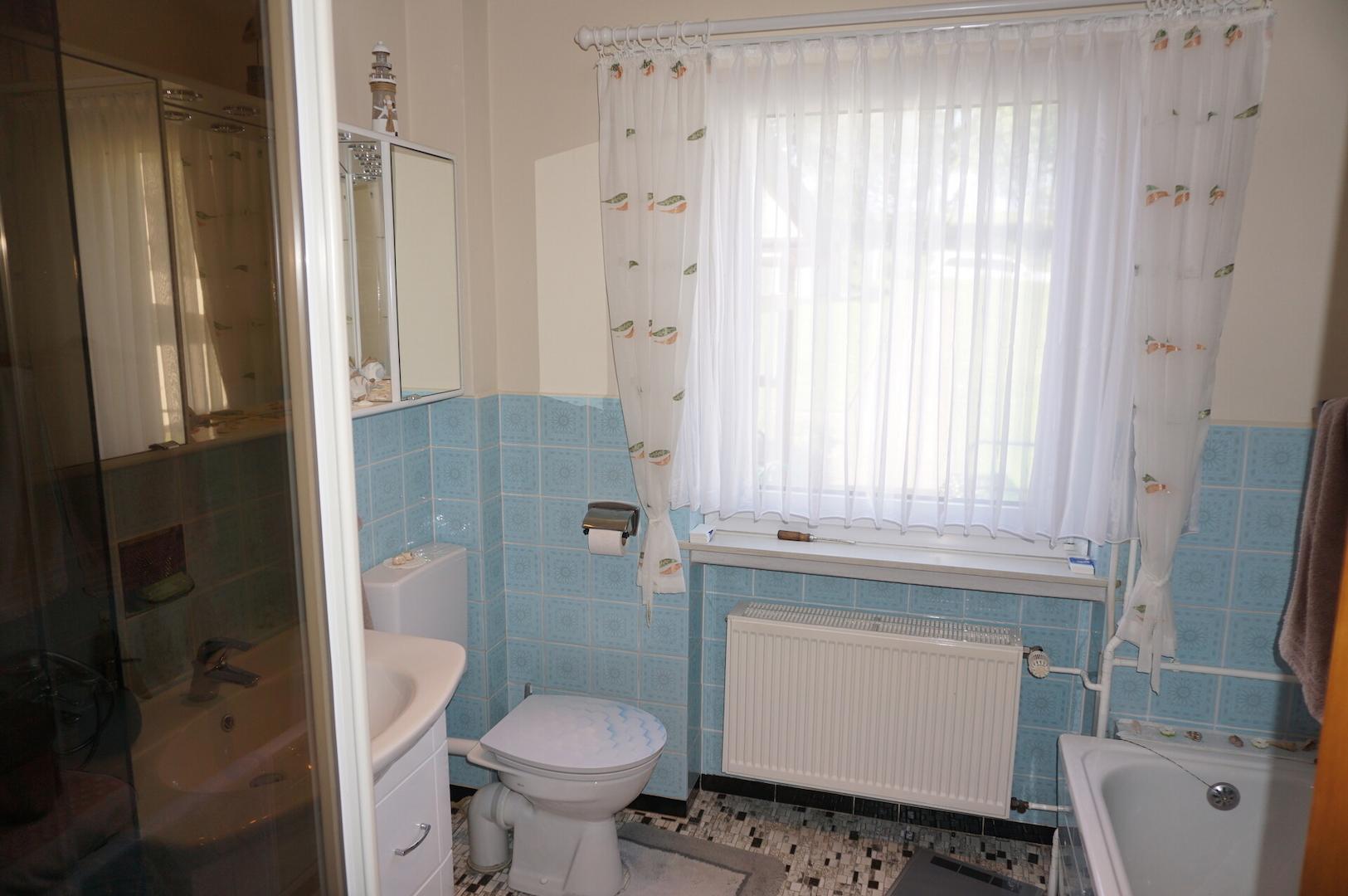 Badezimmer EG