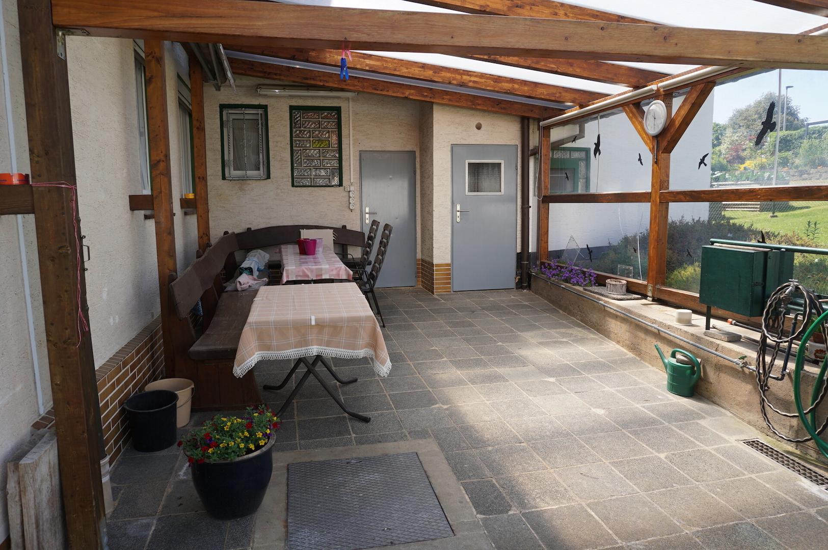 Überdachte Terrasse