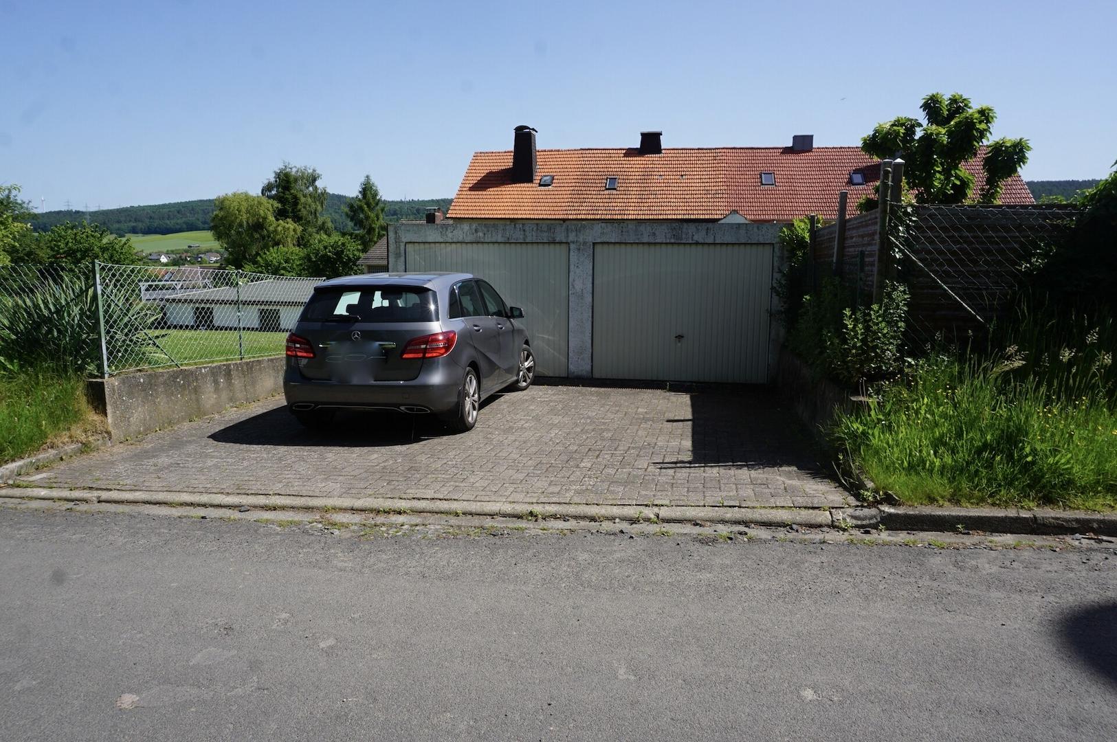 Zweite Doppelgarage