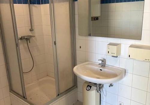 11_Sanitaerbereich_Dusche