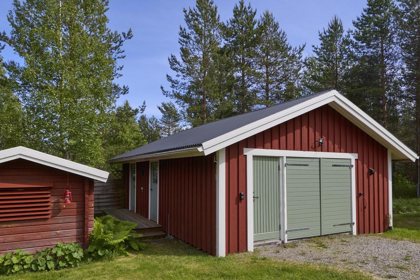 Garage mit Gästeraum