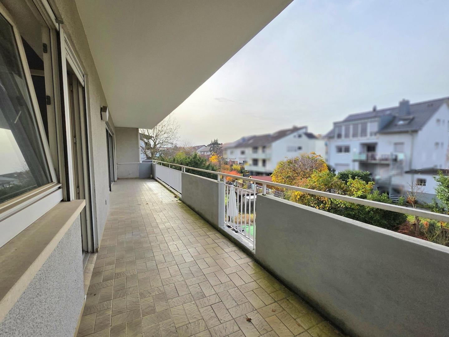 Zugang zum Balkon vom Schlafzimmer