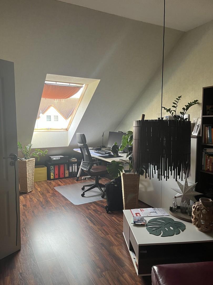Arbeits-Dachzimmer