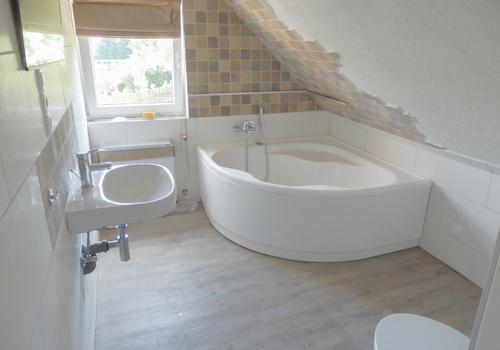 Badezimmer DG