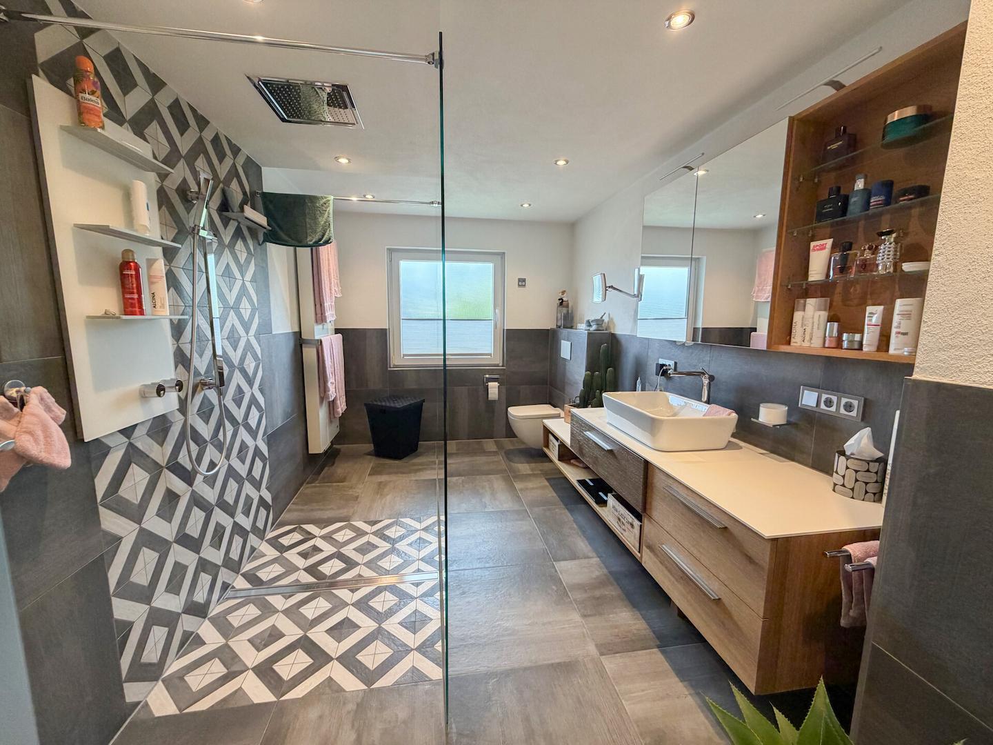 Badezimmer EG