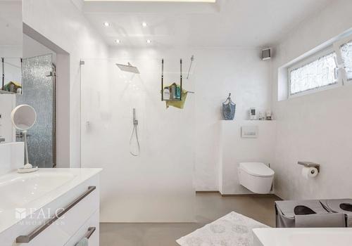 Badezimmer EG