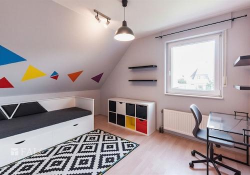 1.OG Schlafzimmer 1 - (KI generiert)