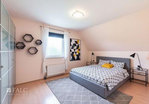 1.OG Schlafzimmer 2 - (KI generiert)
