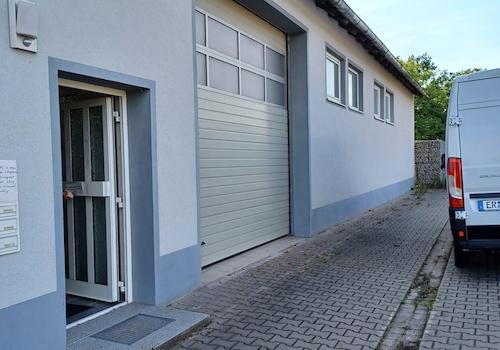 Straßenfront