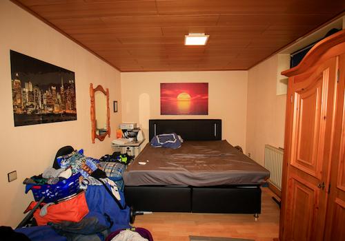 Schlafzimmer (Keller)