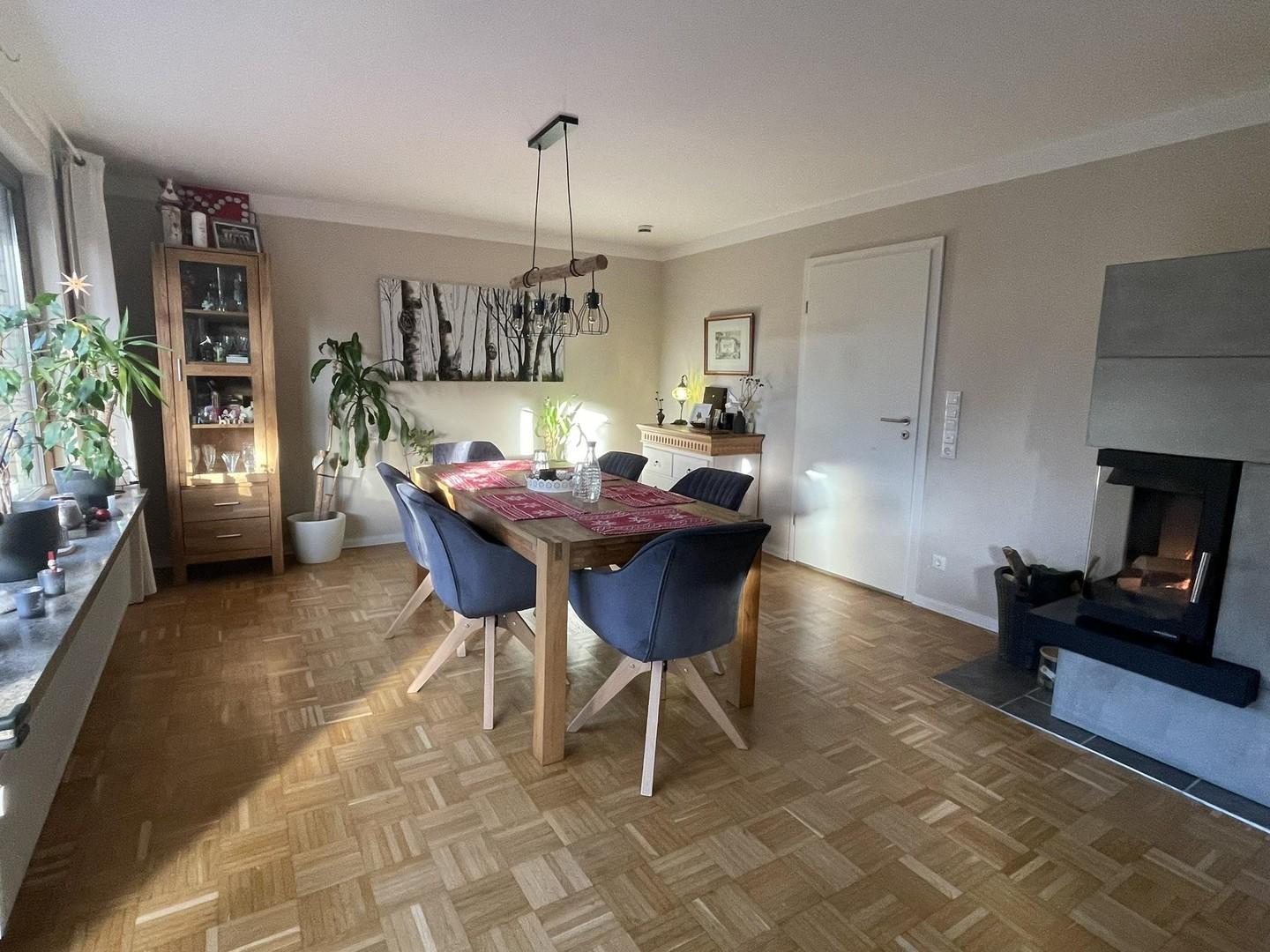 Esszimmer mit Kamin 