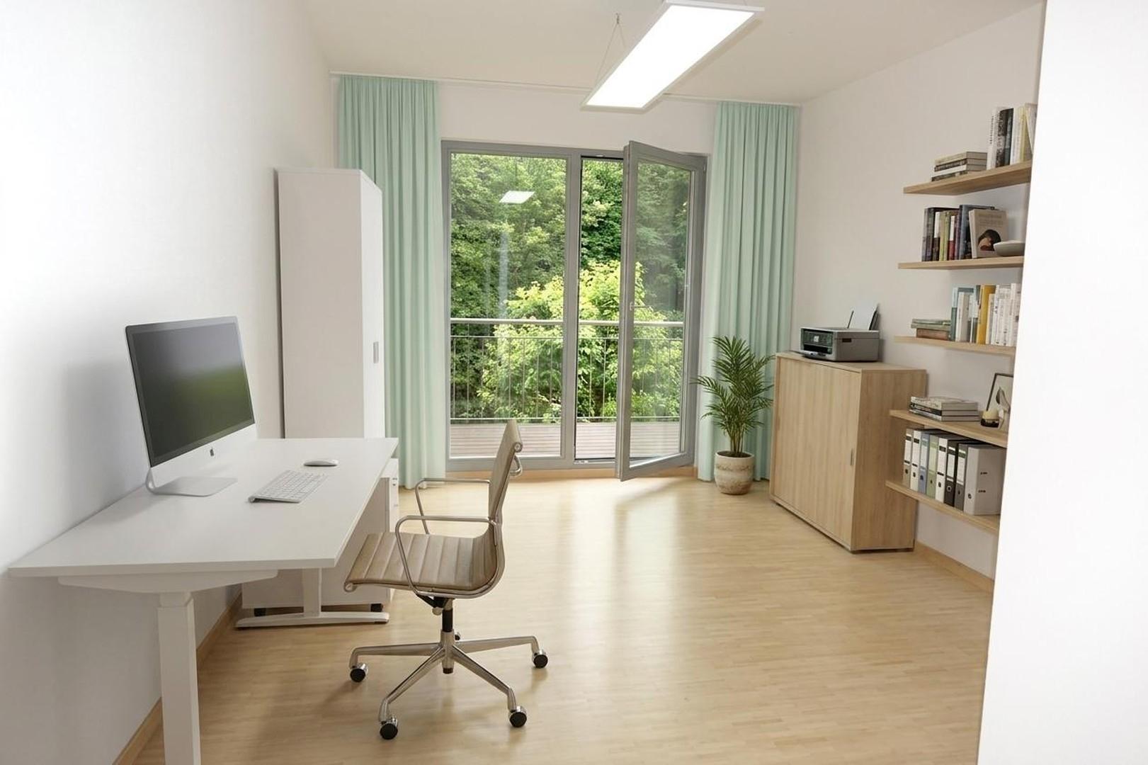Zweites Zimmer als Büro...
