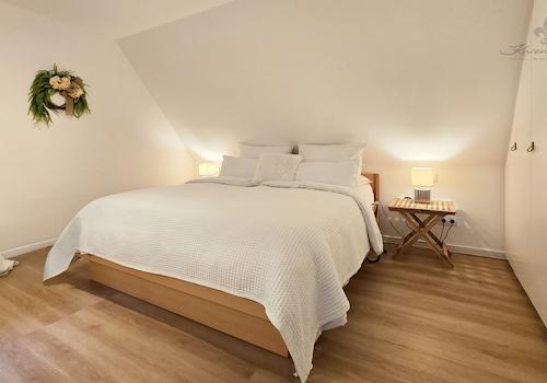 Schlafzimmer 1.1