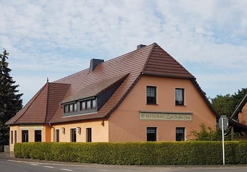 Wohn- und Geschäftshaus 1