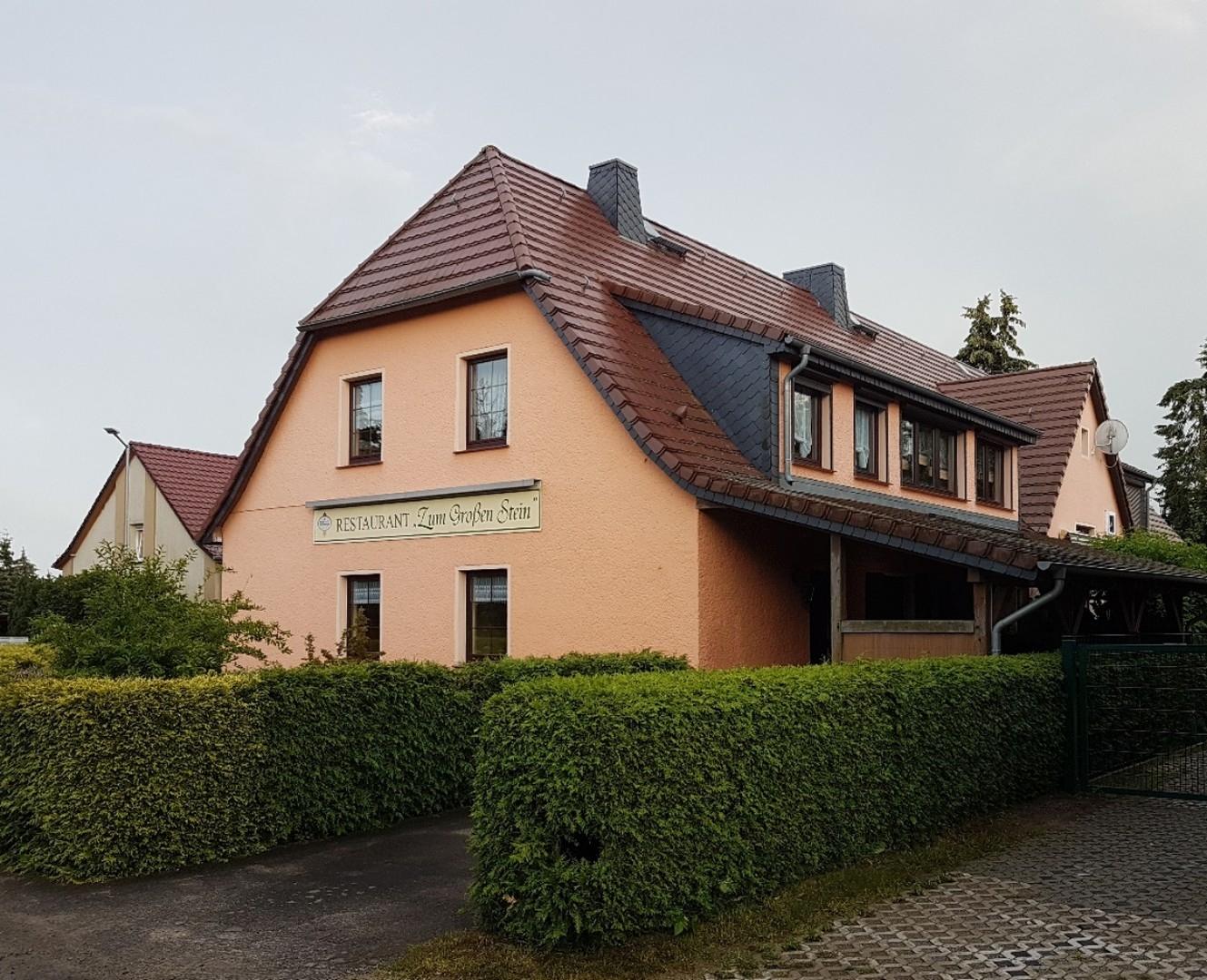 Wohn- und Geschäftshaus 4