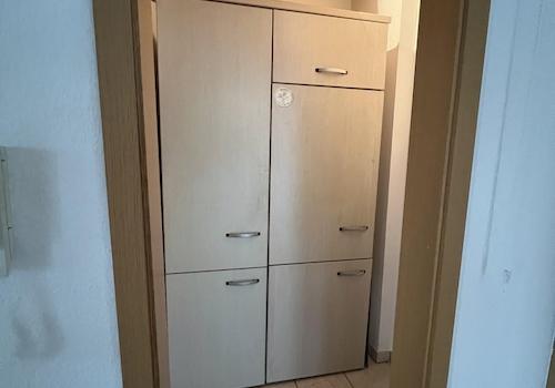 Abstellkammer mit Schrank