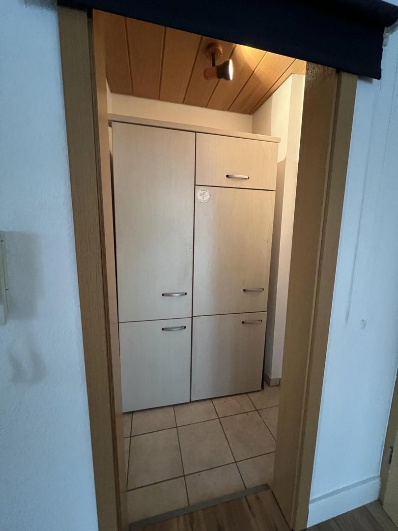 Abstellkammer mit Schrank
