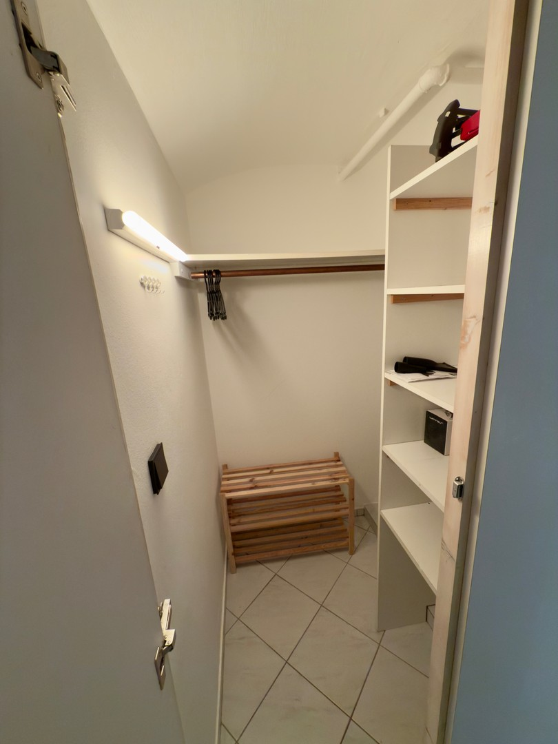 Begehbarer Kleiderschrank 