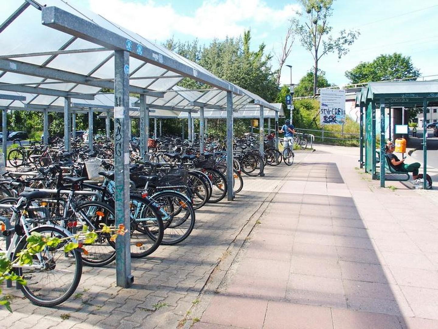 Fahrradstellplätze am Bahnhof