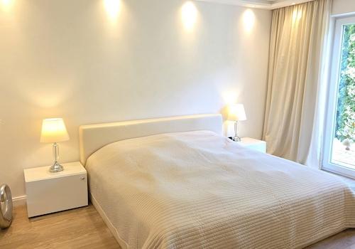 Schlafzimmer (1)