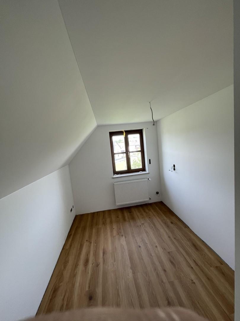 kleines Kinderzimmer/Büro