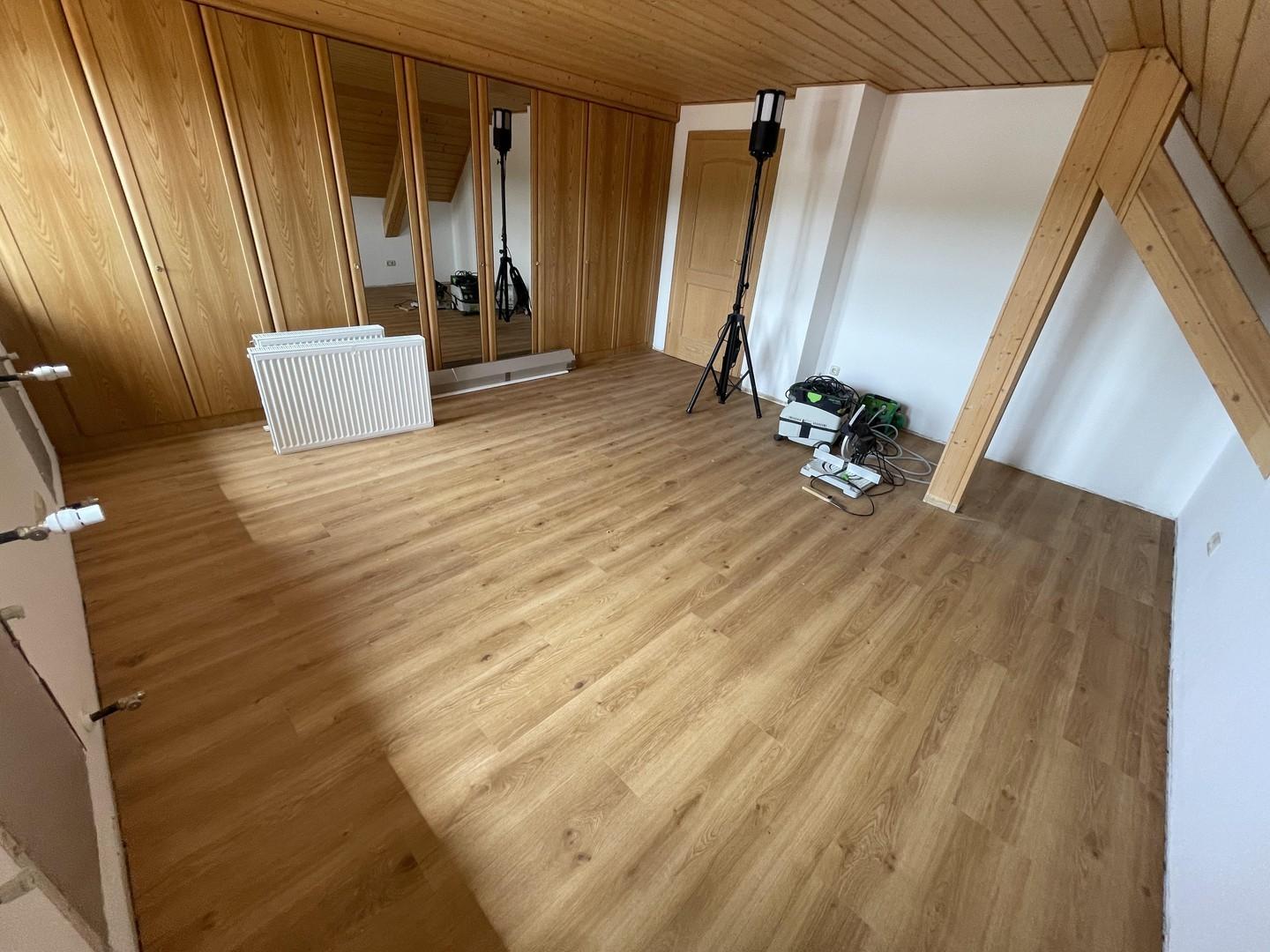 Schlafzimmer mit Einbauschrank