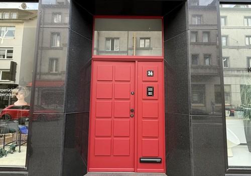 Private Eingangstür