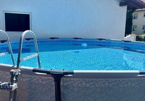 Neuer Pool inklusive