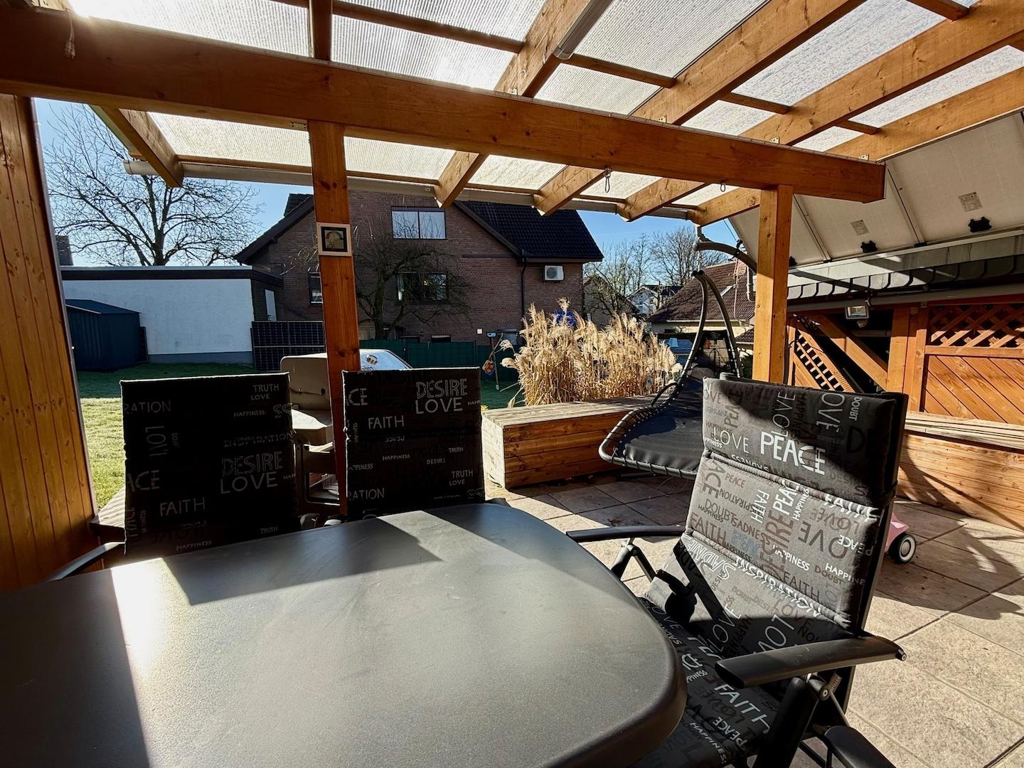 Überdachte Terrasse