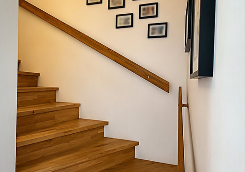 Treppe Eiche massiv