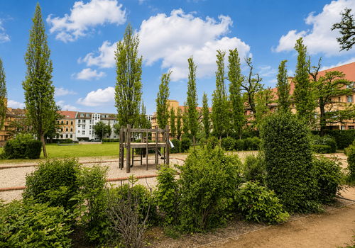 großer Innenhof
