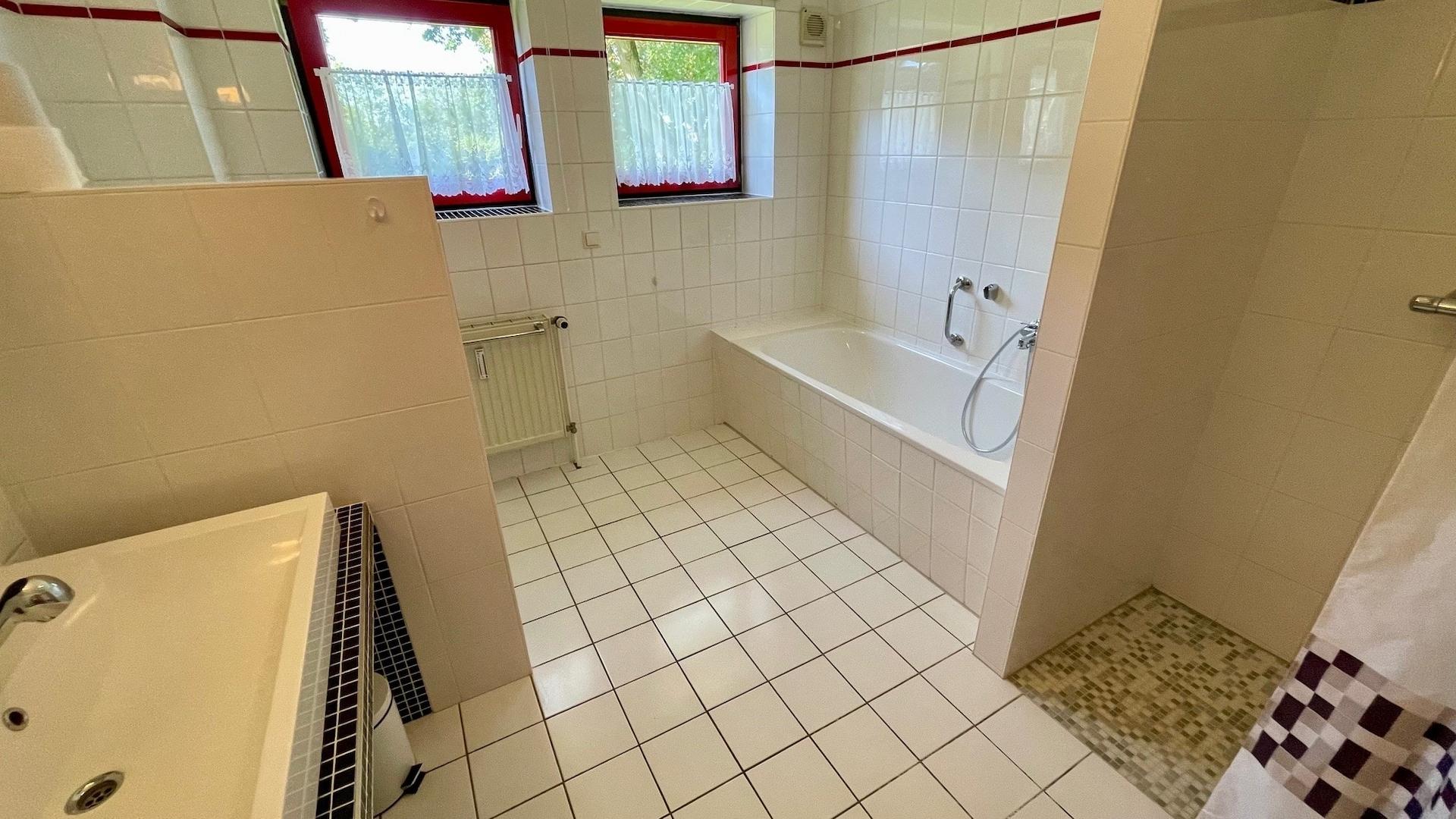 Einliegerwohnung - Vollbad