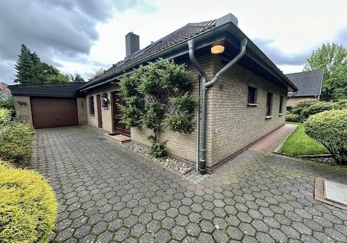 Eingang und Garage