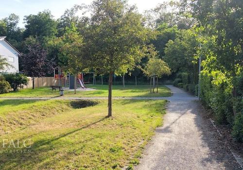 Spielplatz nebenan