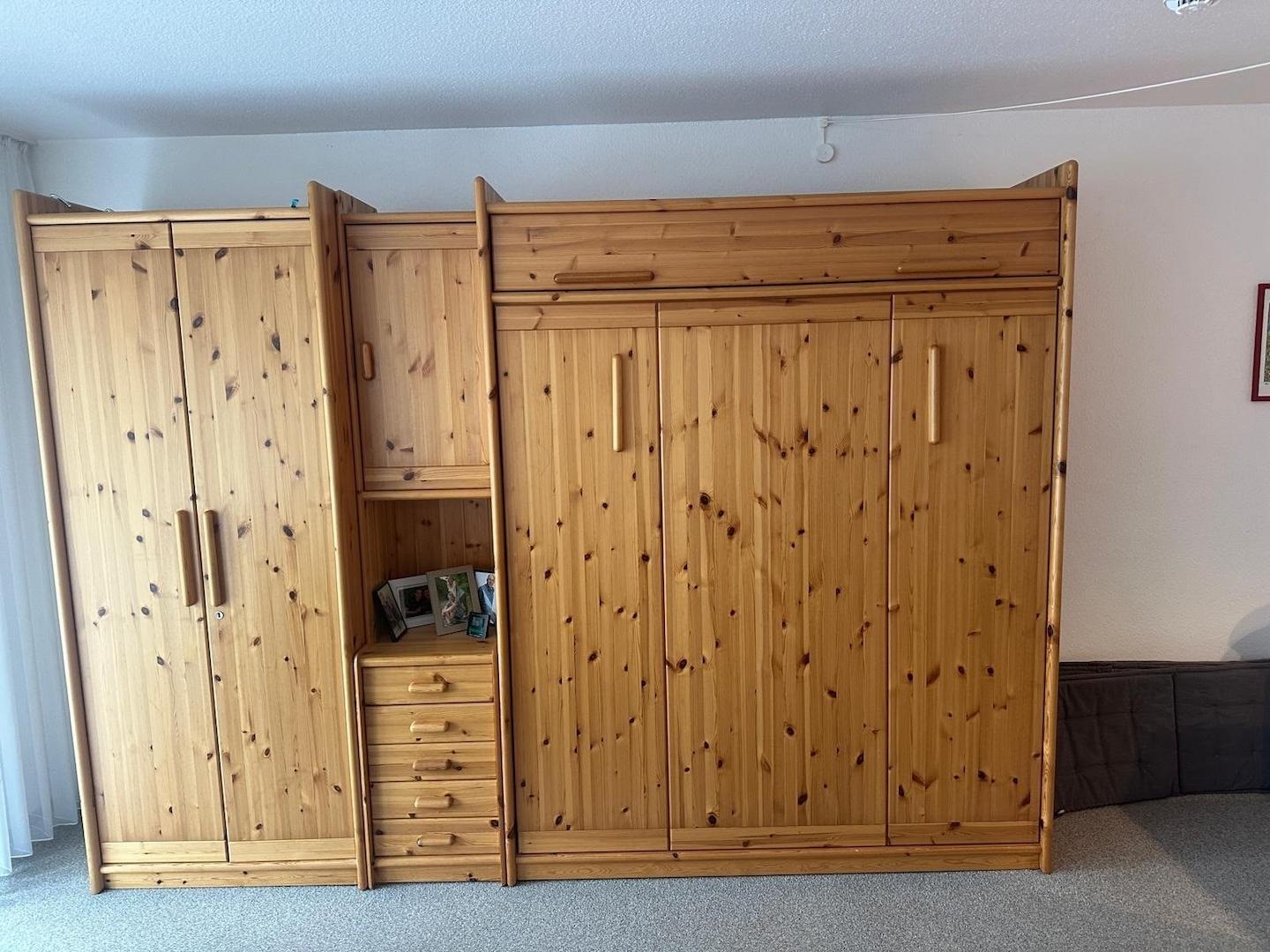 Schrank im Wohnzimmer