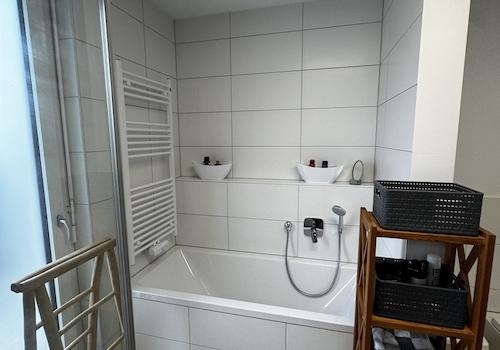 und Badewanne