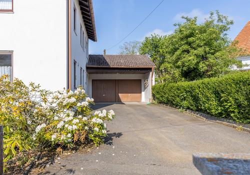 Attraktives 2-Familienhaus mit 177 m² Wohnfläche und großem Garten