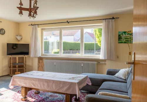Attraktives 2-Familienhaus mit 177 m² Wohnfläche und großem Garten