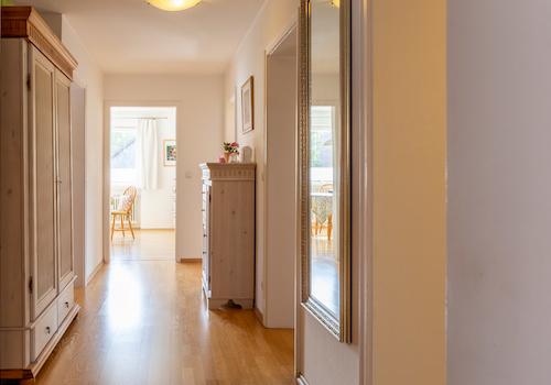 Attraktives 2-Familienhaus mit 177 m² Wohnfläche und großem Garten