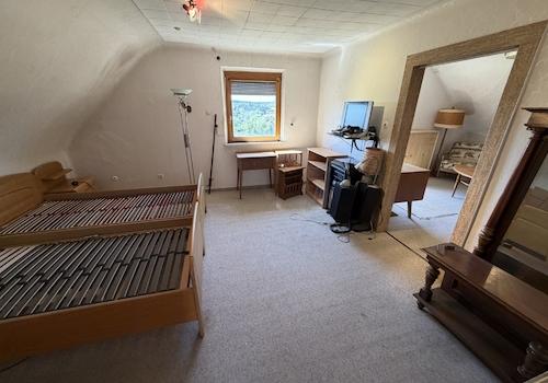 Zimmer 1 OG