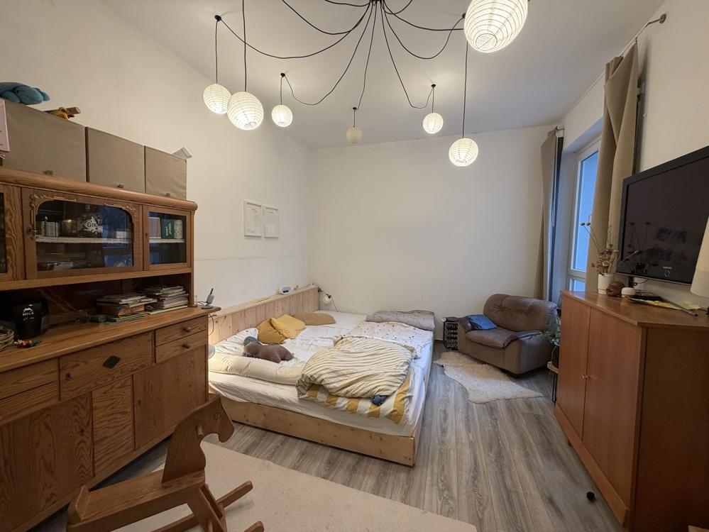 Großes Schlafzimmer