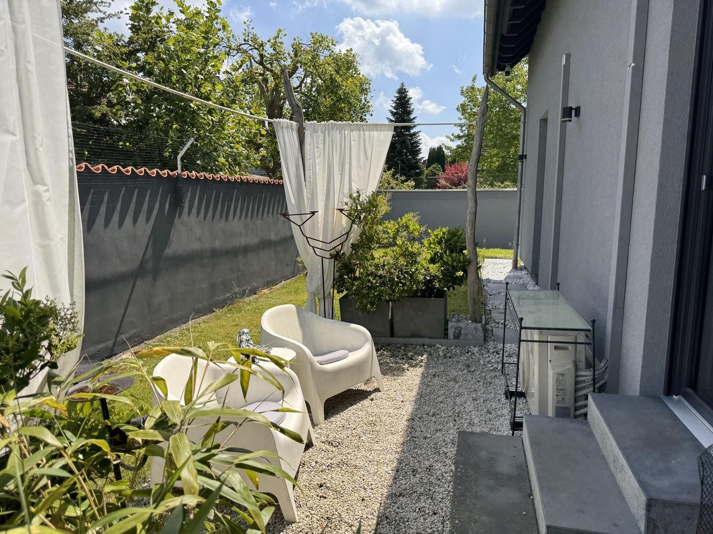 Garten (hinterer Teil)